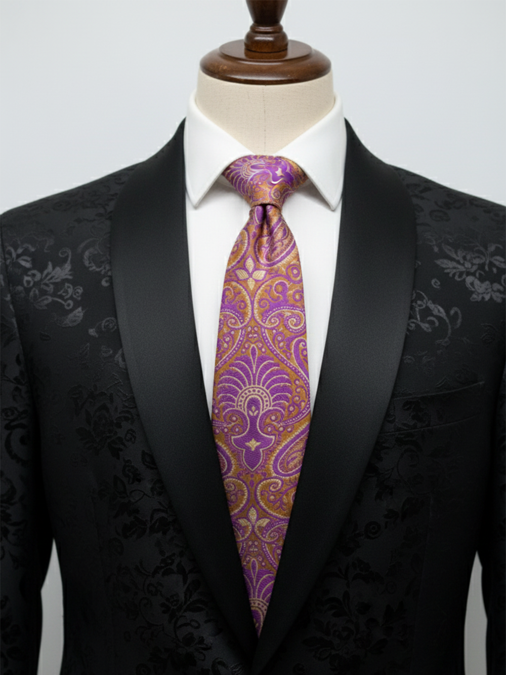 Premium Men's Paisley Silk-Blend Necktie – Rich Purple and Gold Tie with Elegant Vintage Baroque Jacquard Motif