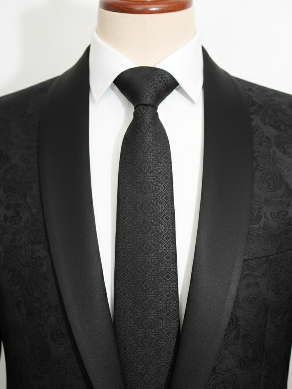 Premium Men's Black Silk-Blend Necktie – Classic Black Tie with Subtle Textured Geometric Damask Pattern