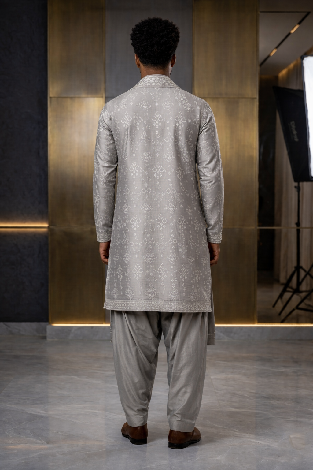Men’s Silver Silk Designer Kurta Pajama with Stole