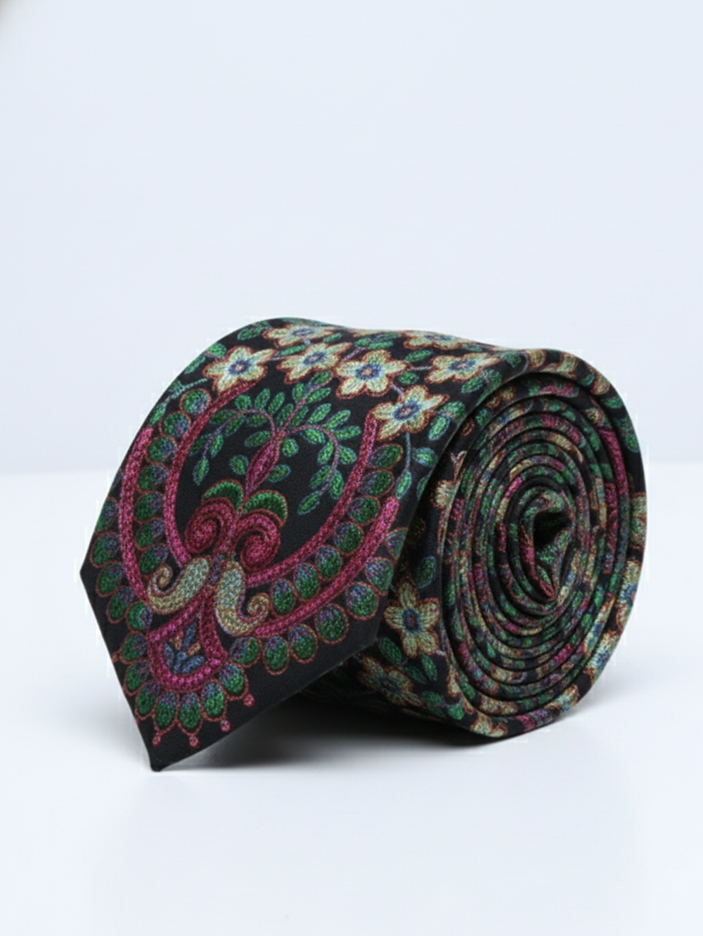 Men's Floral Paisley Necktie – Elegant Black Vintage Flower Pattern Tie