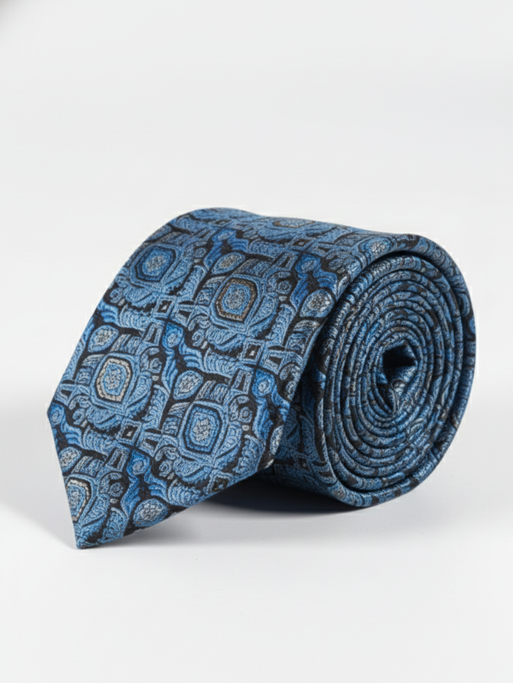 Premium Men's Silk-Blend Necktie – Slate Blue and Steel Grey Tie with Elegant Vintage Baroque Geometric Tile Medallion Pattern